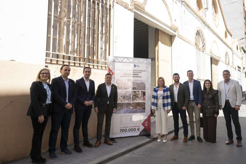 Visita a las instalaciones del polideportivo Sant Blai de Burriana.  EPDA