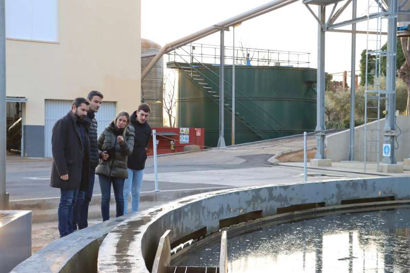 Visita a la depuradora en una imatge darxiu. EPDA