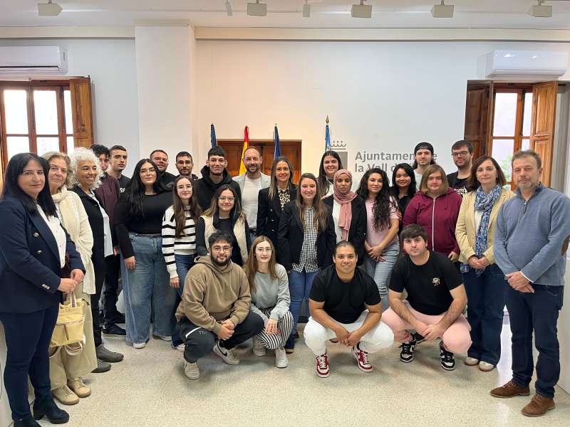 Programa de empleo y formacin Talent Jove Emplea-T en la Vall dUix.  EPDA